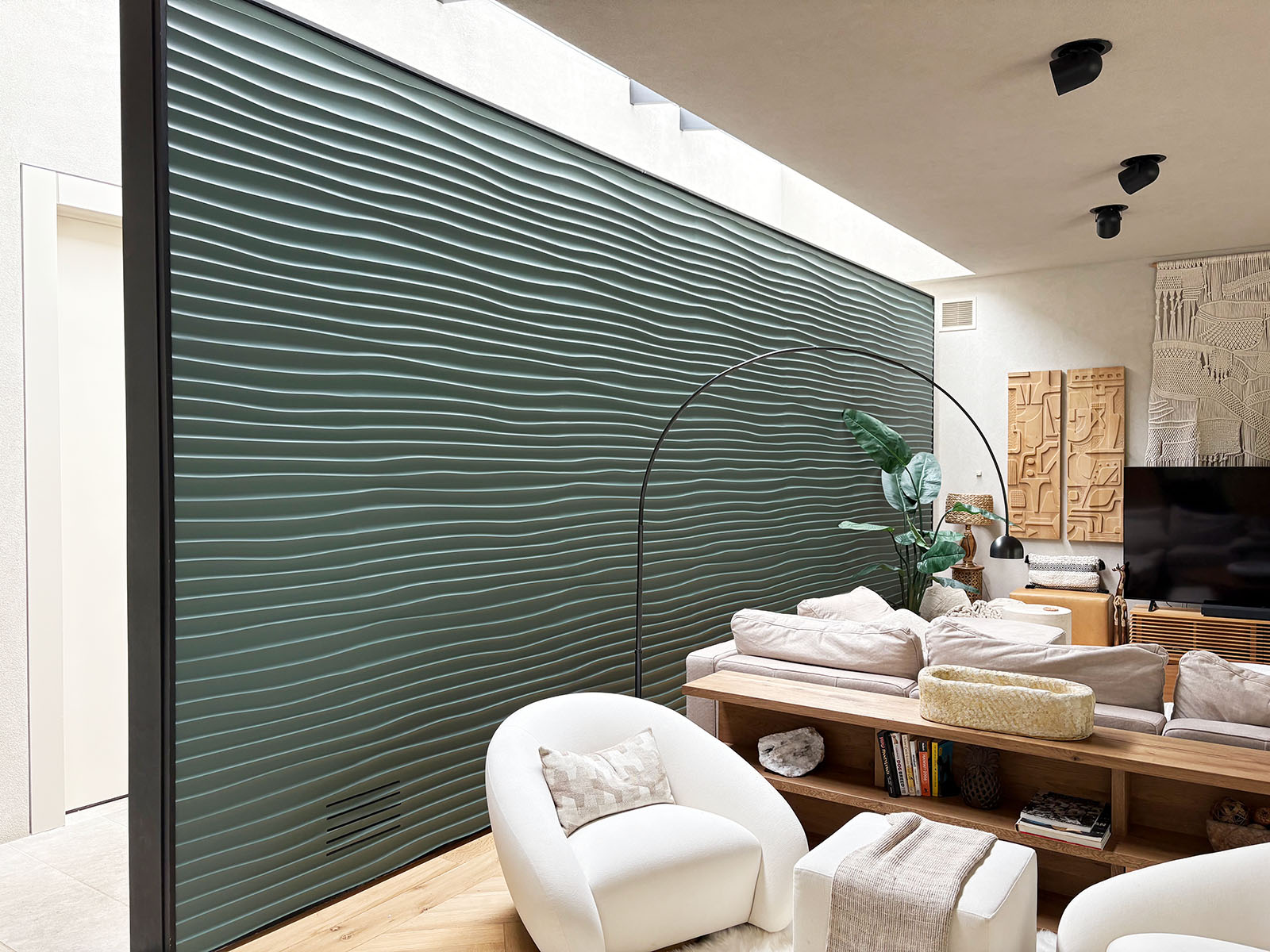 A boldly painted accent wall as part of modern interior design